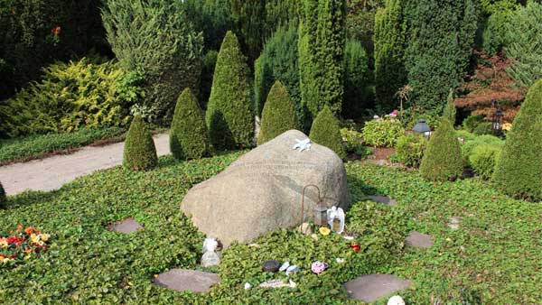 Bestattungsinstitut Bade - Friedhof Elmshorn
