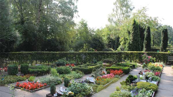 Bestattungsinstitut Bade - Friedhof Tornesch